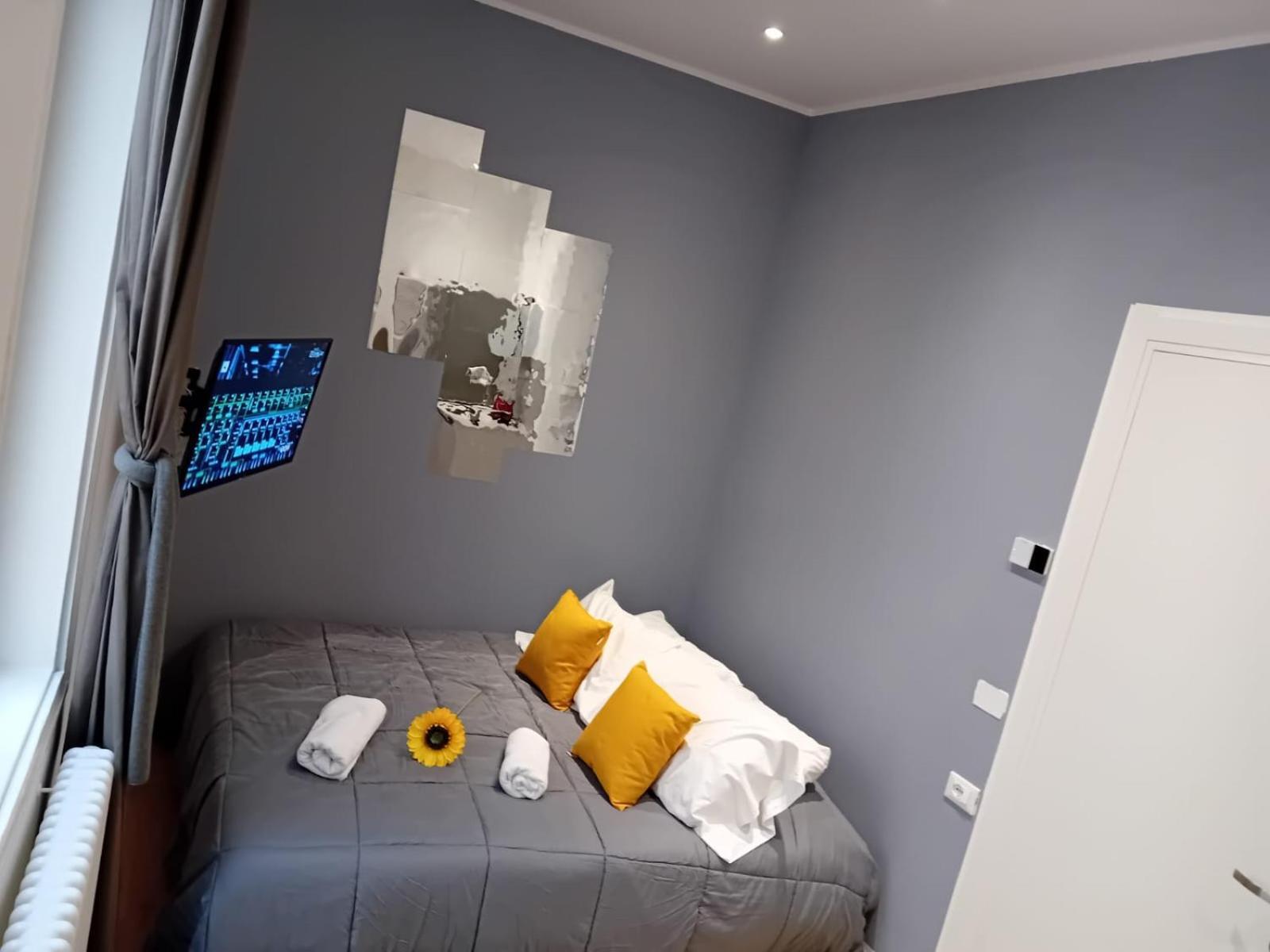 Snapstay Luxury Apartments In Centro A Trieste Luaran gambar