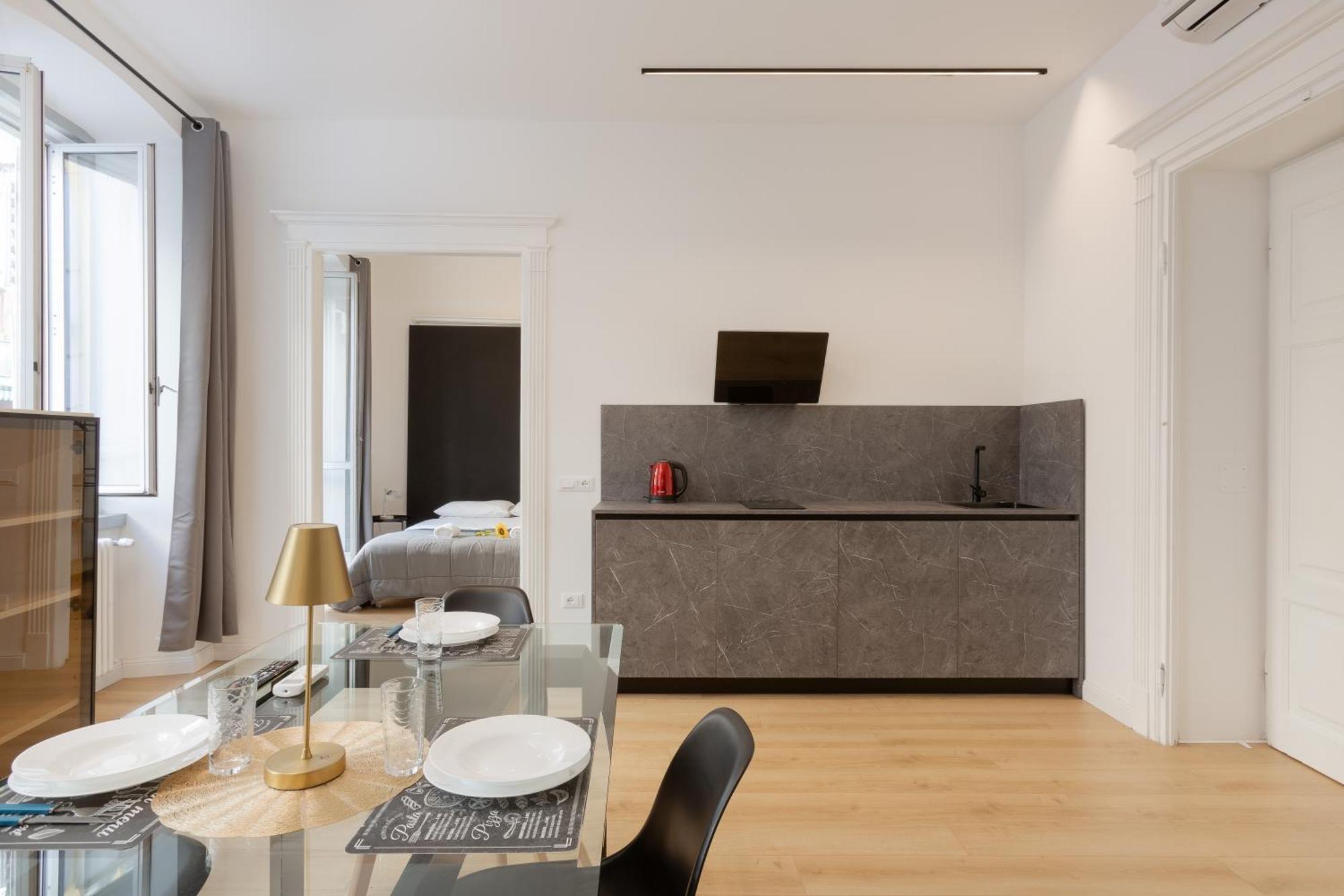 Snapstay Luxury Apartments In Centro A Trieste Luaran gambar