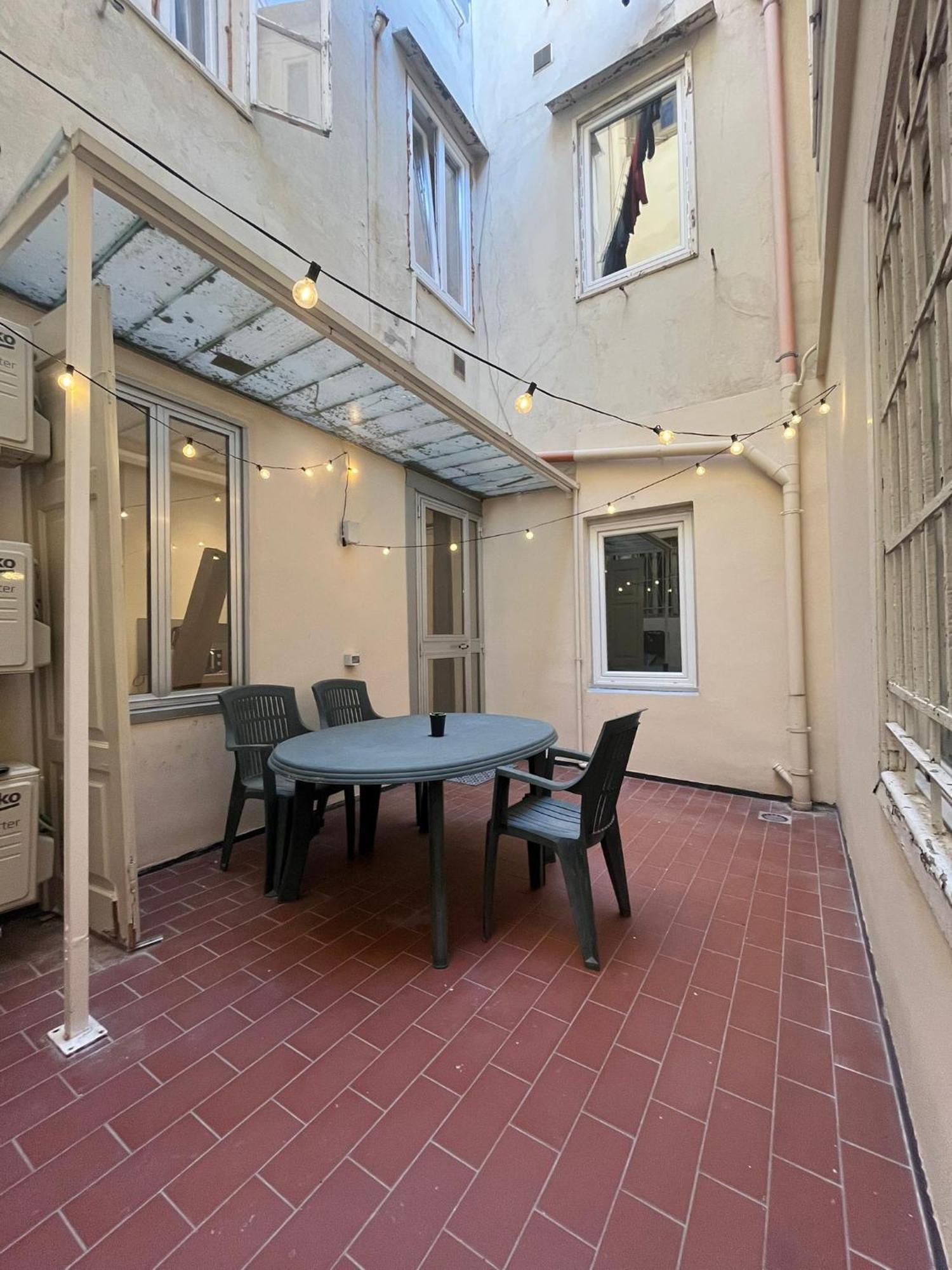 Snapstay Luxury Apartments In Centro A Trieste Luaran gambar